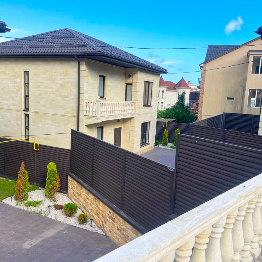 Фото 2 забор Реснички 8019 МАТТЕ Темный Шоколад матовый