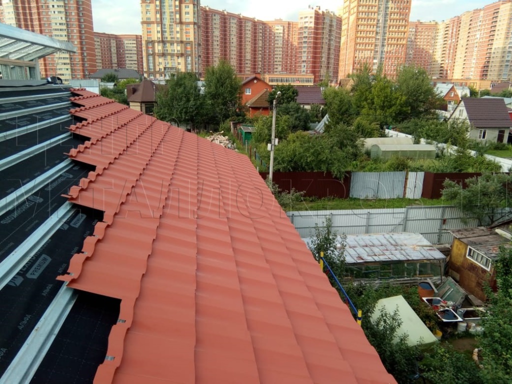 Металлочерепица Геркулес 8004 терракотовый Стальной Бархат от Центра Металокровли в Благовещенске